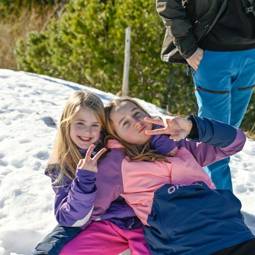 <img alt="" src="/images/f/1/5/a/1/f15a151165bb6a50bad2ea5fd6071af40ac3c6ec-schneetag2024-19-von-43.jpg?alt" />