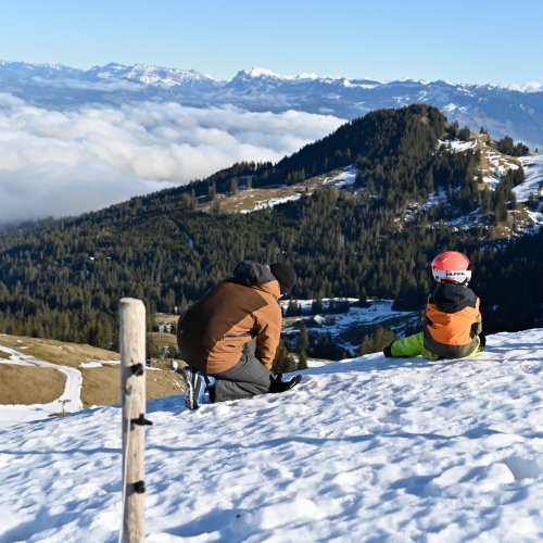 <img alt="" src="/images/9/7/4/9/b/9749b3c8fce53c1ee3780c52ee7947670aa43d52-schneetag2024-24-von-43.jpg?alt" />