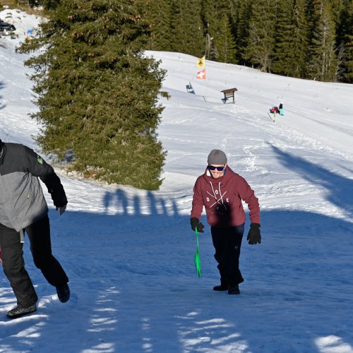 <img alt="" src="/images/c/4/e/c/a/c4ecaaed24f22864db84ecadb3e68e3abaa49e1b-schneetag2024-3-von-43.jpg?alt" />